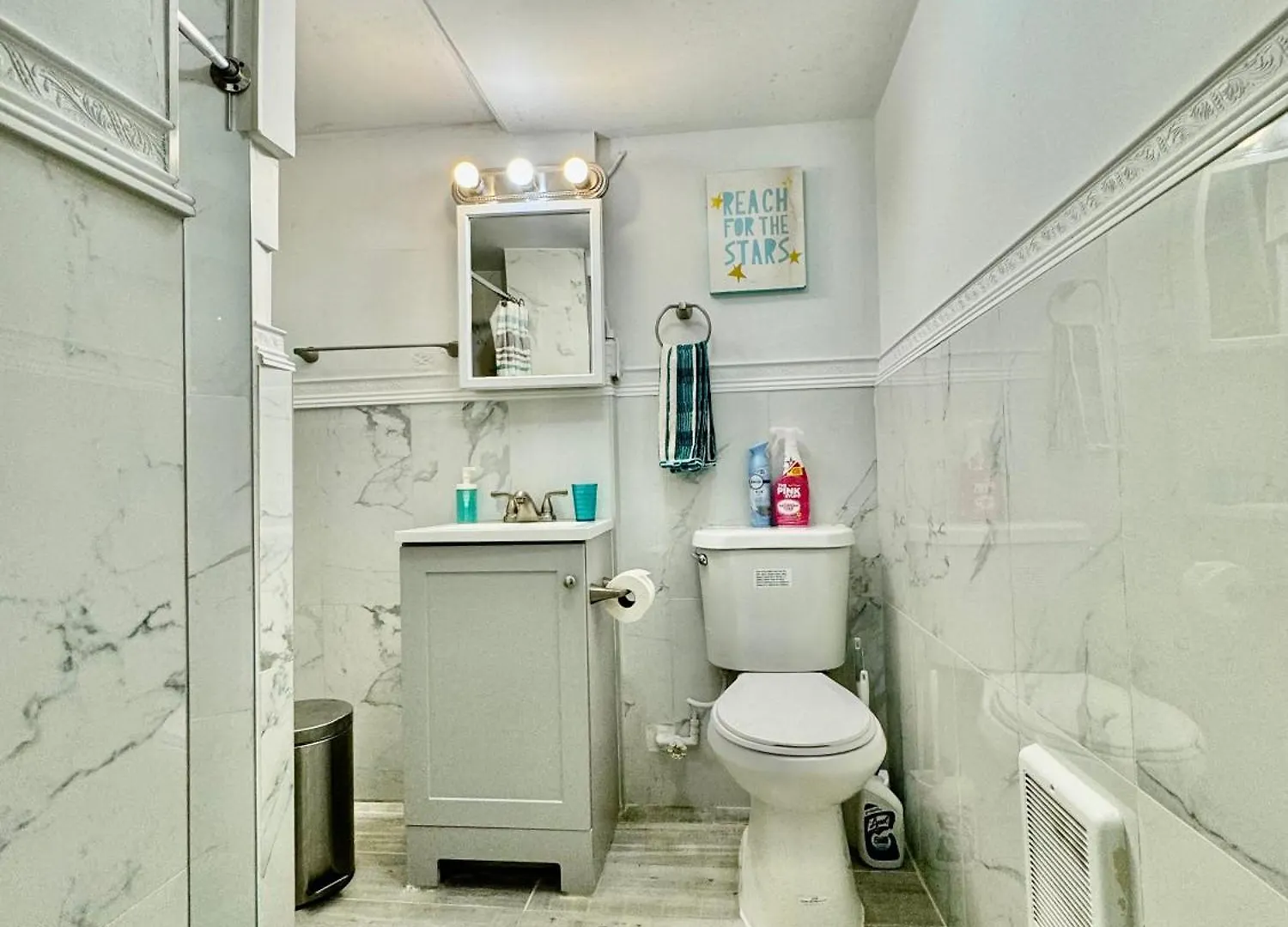 Private Room Tiny With Shared Bathroom Near Seatac Airport And Downtown Seattle 0*,  United States